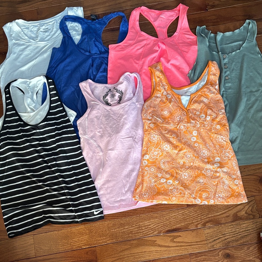 Nike Black & White Striped Racerback Tank Top - lots of 7 sports tops small/med